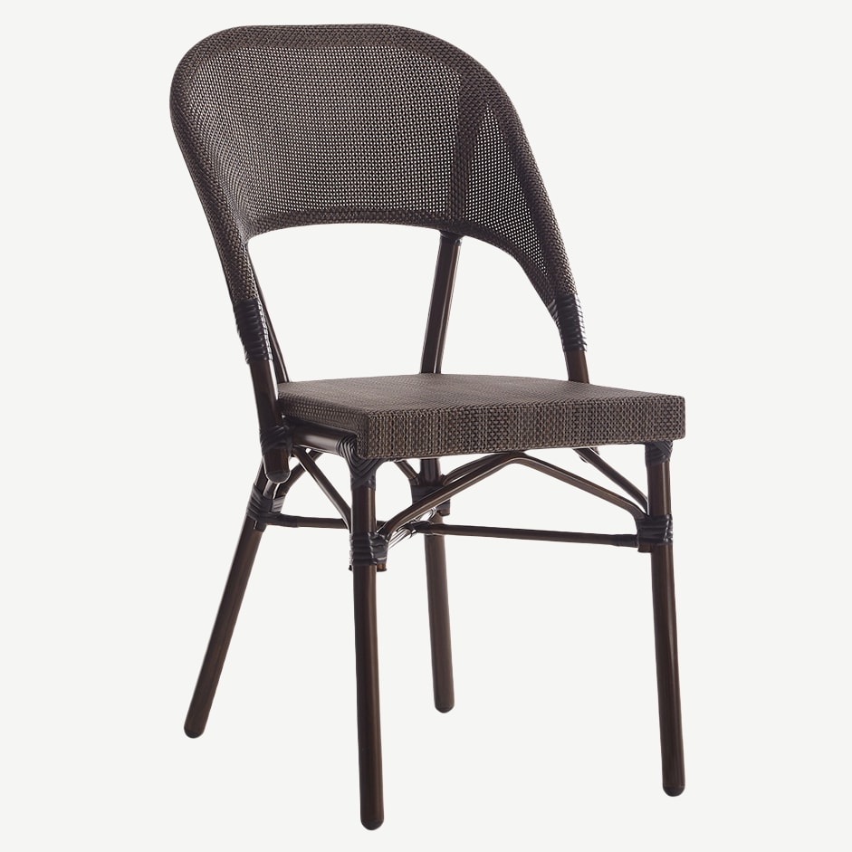 Metal outlet patio stool